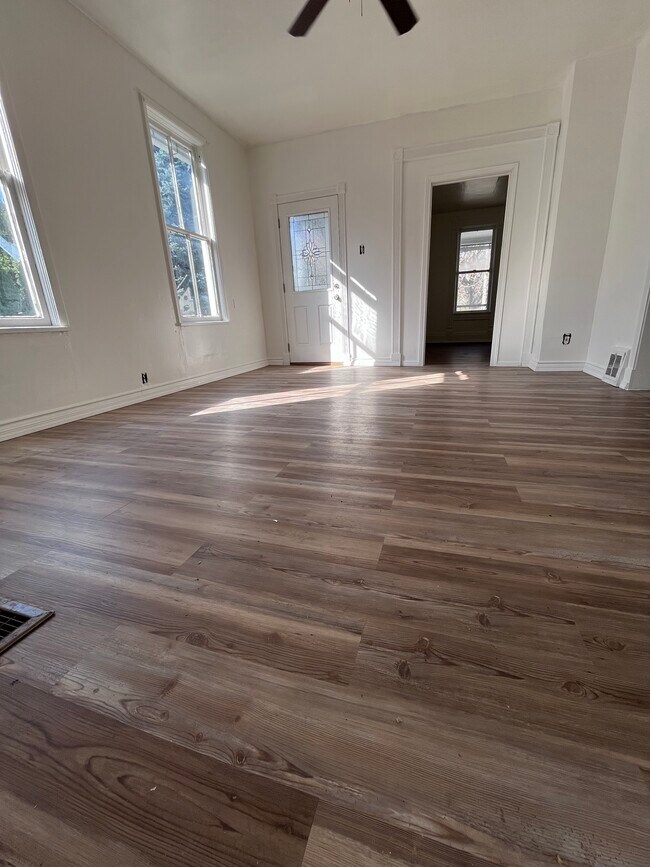 Foto del edificio - 1425 E 53rd St