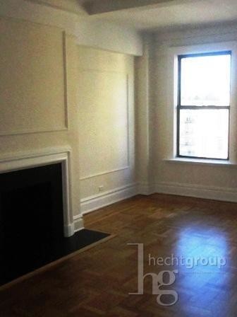 Building Photo - 35 E 84th St