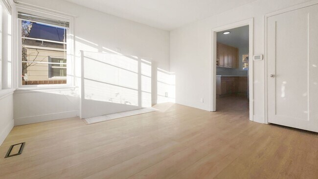 Foto del edificio - Updated West Seattle Two-Bedroom Home