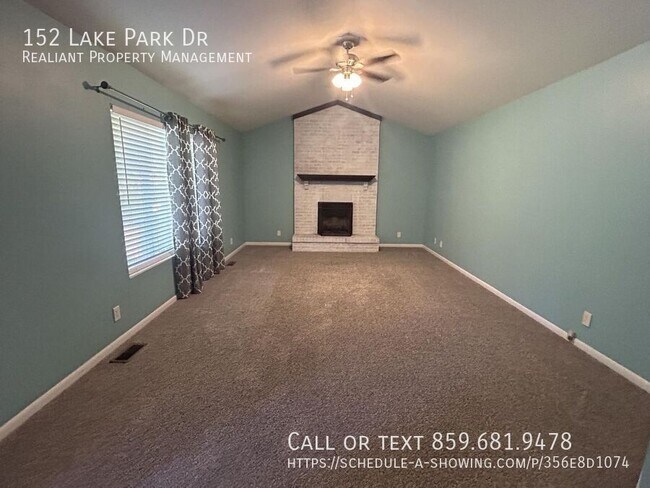 Foto del edificio - 152 Lake Park Dr