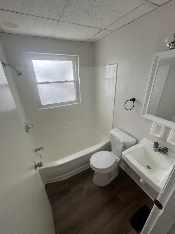 Building Photo - 2616 Newport Ave