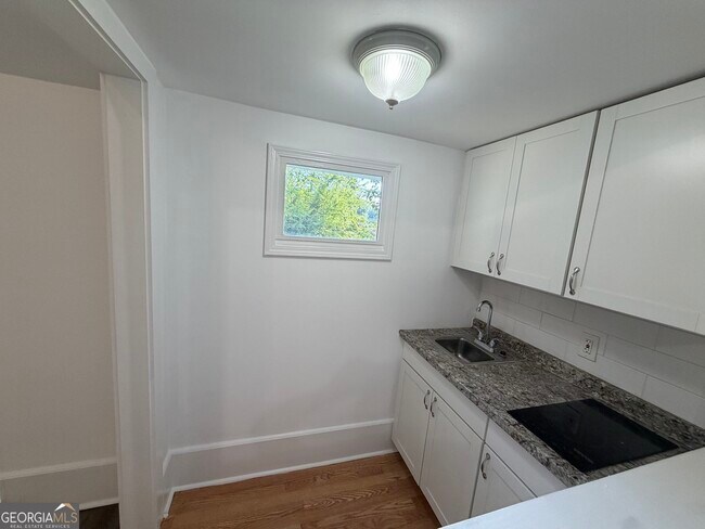 Foto del edificio - 328 Maple St
