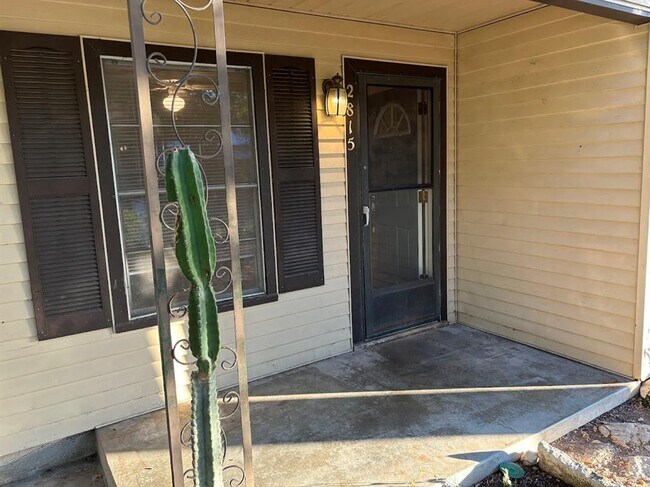 Foto del edificio - 2815 Crest Ave