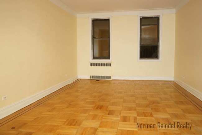 Foto del edificio - 8223 Bay Pkwy