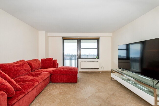 Foto del edificio - 7855 JFK Blvd E