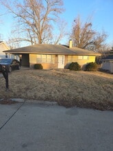 Building Photo - 10104 Ventura Dr