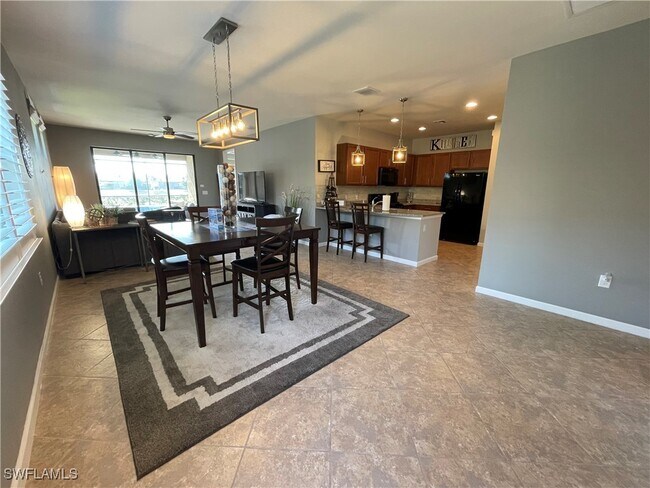 Foto del edificio - 7631 Jacaranda Ln