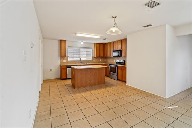 Foto del edificio - 5713 Calloway Dr