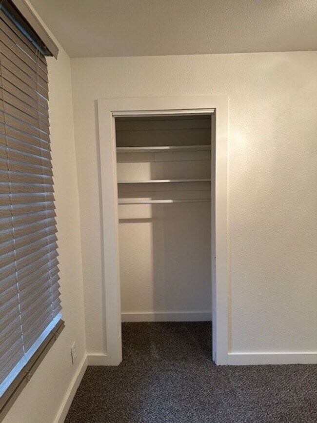 Foto del edificio - NEWLY REMODELED | East Anchorage | 3BR 1.5...