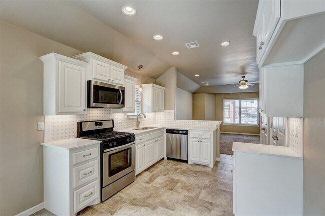 Building Photo - 5600 Campbell Creek Drive