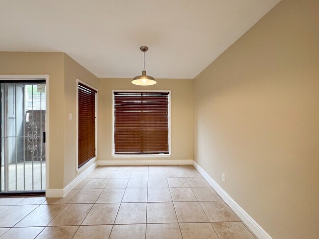 Foto del edificio - Spacious 1 Bedroom 1 Bathroom Condo in NE San Antonio! Available NOW!