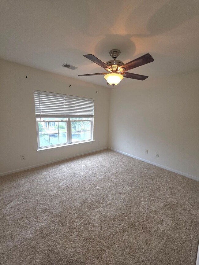 Foto del edificio - Townhome In Park West
