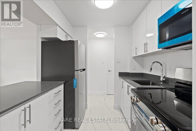 Photo du bâtiment - 7555 Goreway Dr
