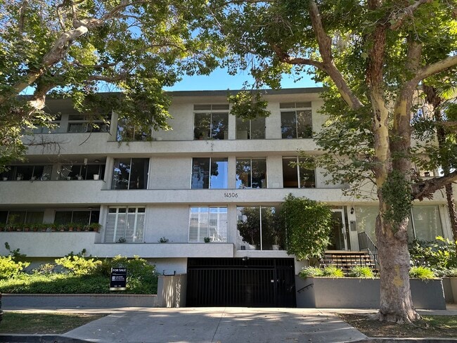 Building Photo - 14506 Benefit St