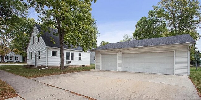 Foto del edificio - 973 Hickory Hill Dr