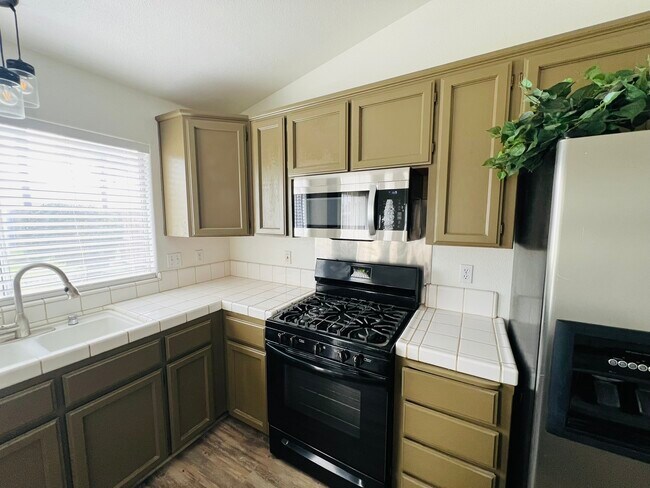 Foto del edificio - 575 W Cinnamon Ave