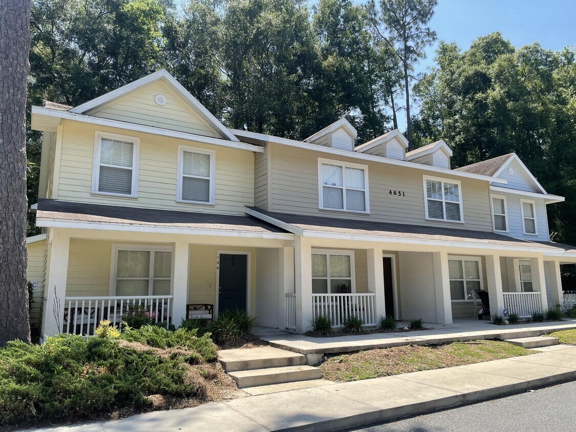 4651 SW 48th Dr, Gainesville, FL 32608 Townhome Rentals in
