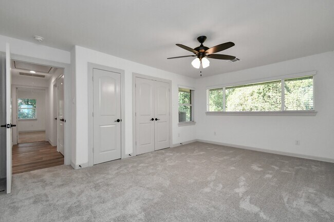 Building Photo - 1805 East Ave