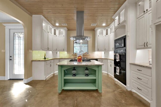 Foto del edificio - 28600 Equestrian Dr