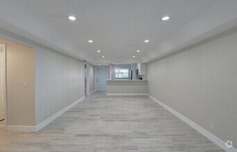 Building Photo - 398 W Camino Real