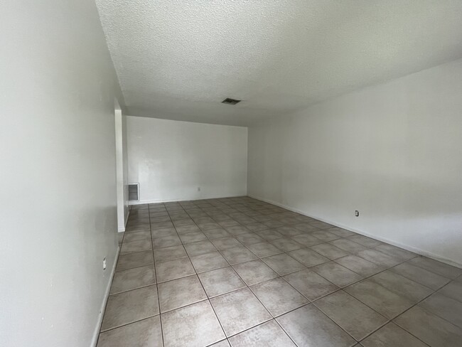 Foto del edificio - 6337 SW 20th Ct