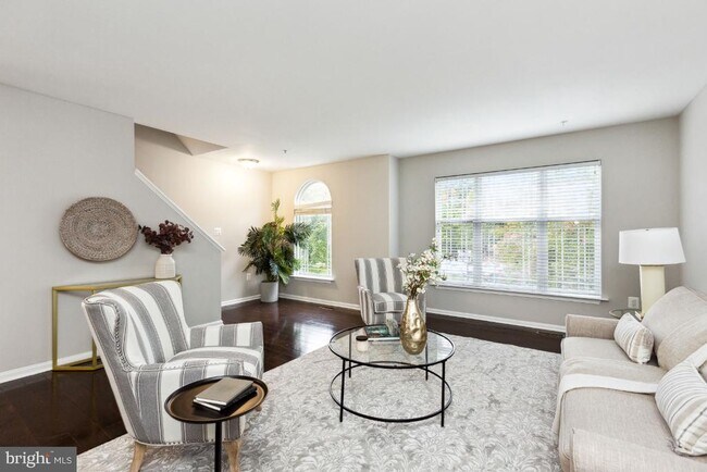 Foto del edificio - 124 Emory Woods Ct