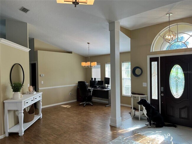 Foto del edificio - 5828 Sandy Pointe Dr