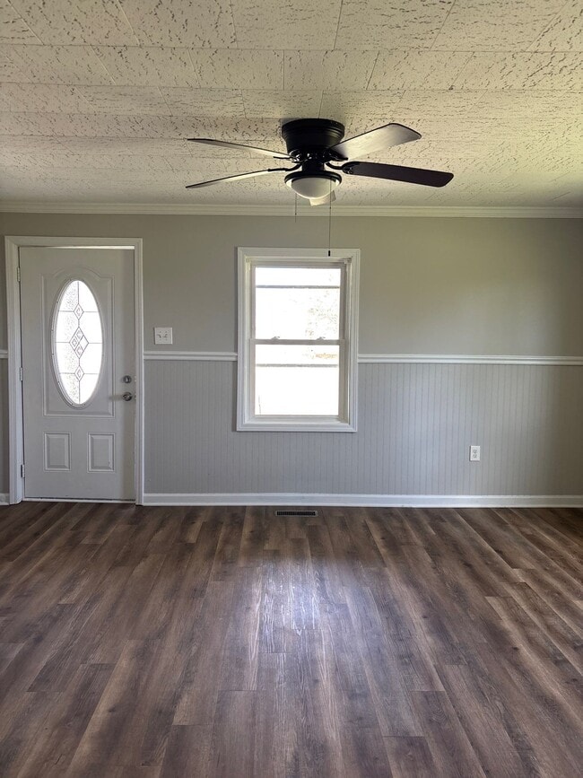 Building Photo - 159 Ervin Ln