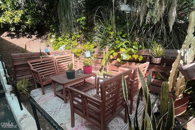 Foto del edificio - 2 br, 1.5 bath House - 3208 Larissa Dr