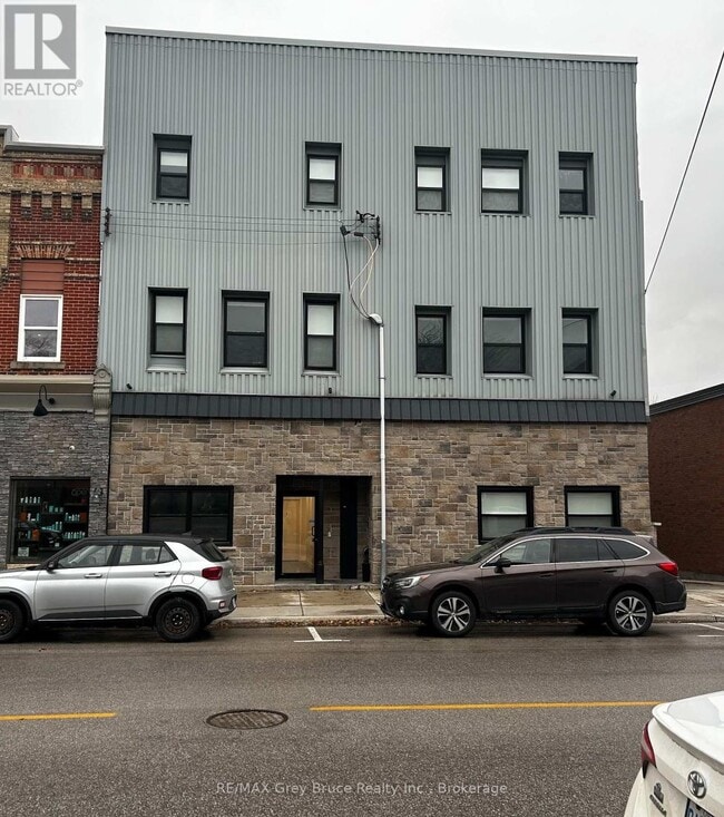 Building Photo - 39 1st Ave S