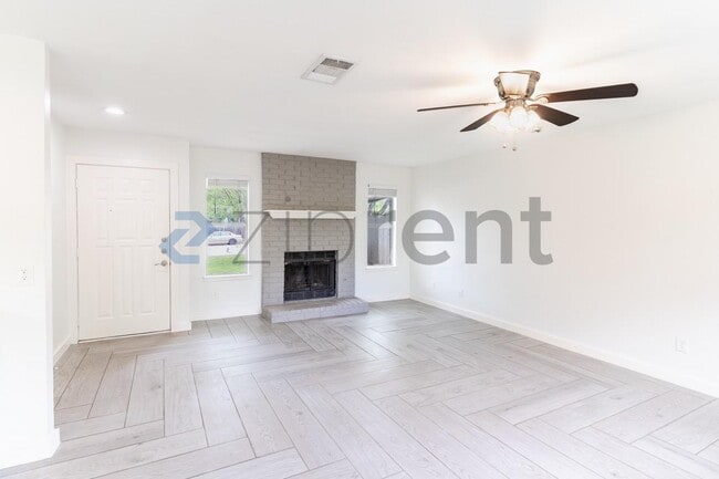 Foto del edificio - 2311 Singletree Ave