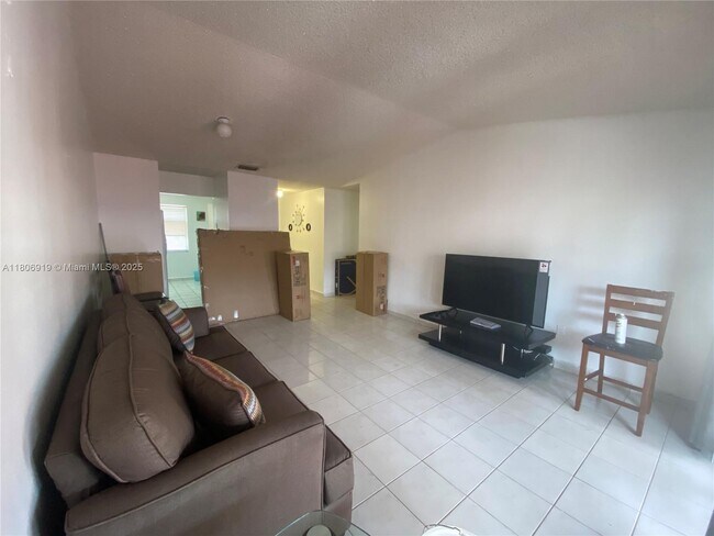 Foto del edificio - 13759 SW 49th St