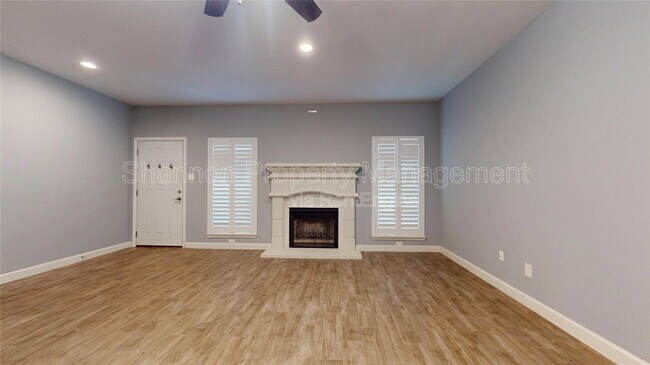 Foto del edificio - 2984 Holly Hall St