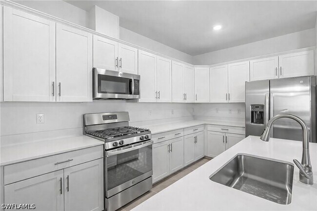 Foto del edificio - 18311 Ridgeline Dr