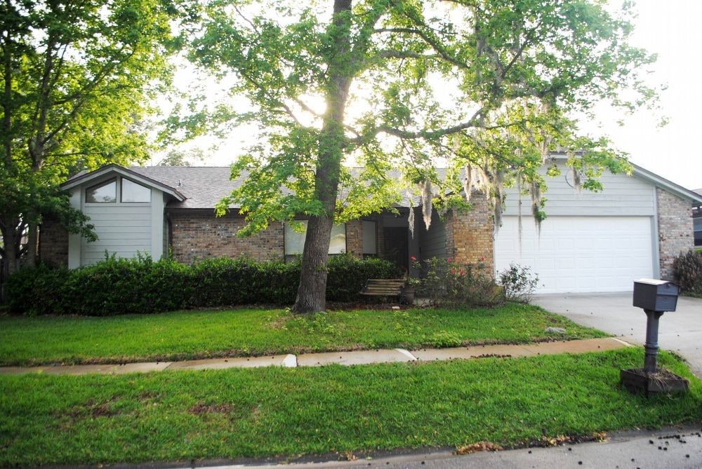 Primary Photo - 9099 Agincourt Ln