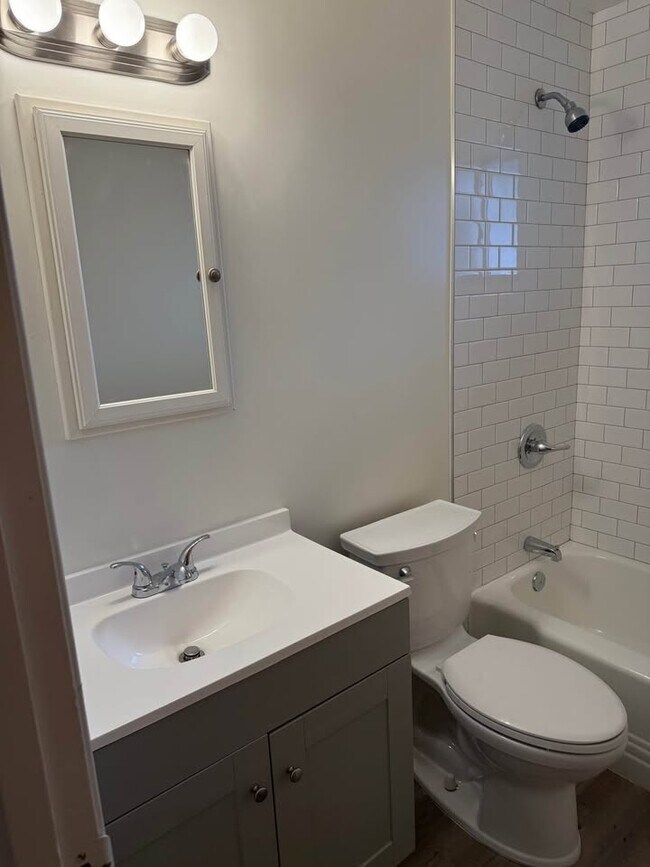 Foto del edificio - 2024 S Mill Ave