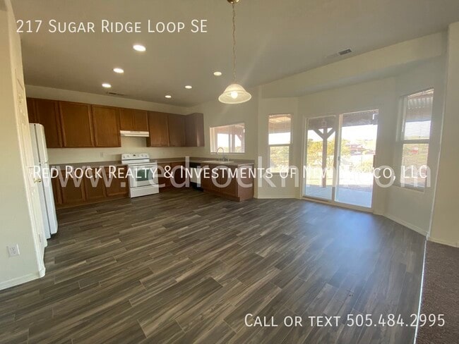 Building Photo - 217 Sugar Ridge Loop SE