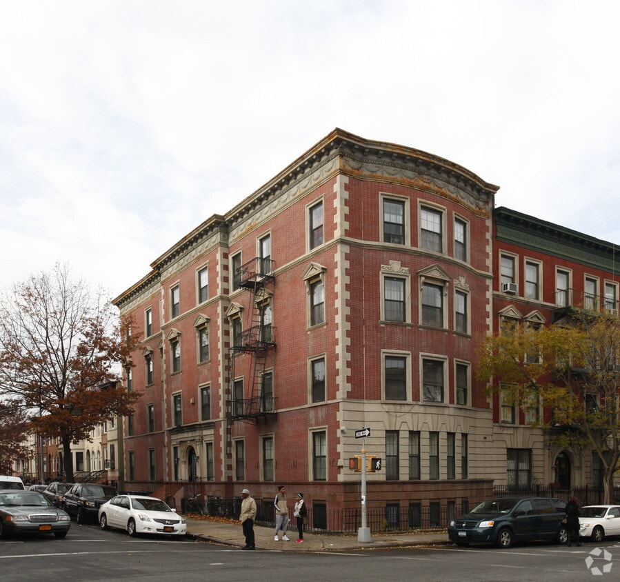 Primary Photo - 707 Saint Johns Pl