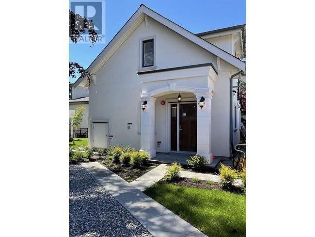 Photo du bâtiment - 625-625 W 53rd Ave