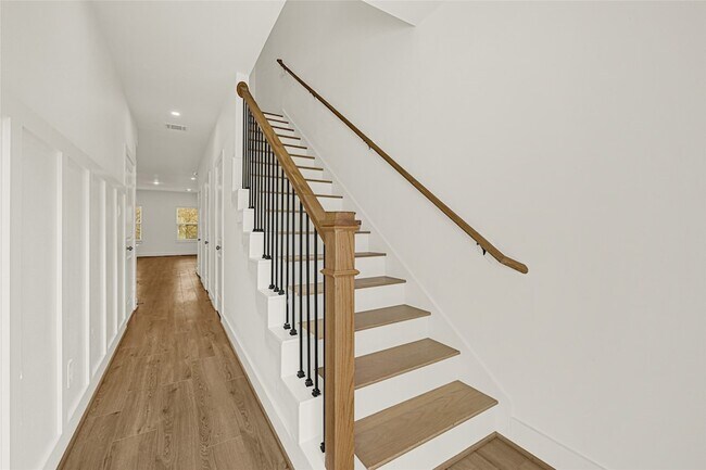 Foto del edificio - 1405 E 33rd St