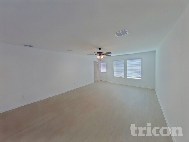 Foto del edificio - 803 Ponderosa Ln