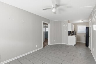 Building Photo - 5010 Ennis St