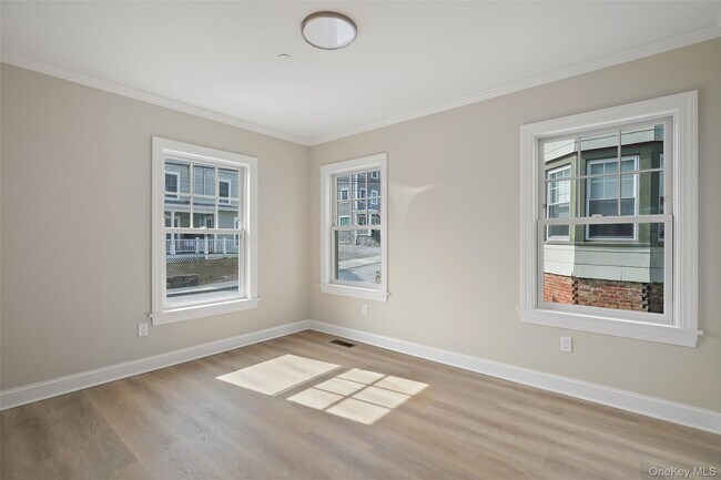 Foto del edificio - 5 Edgemont Rd