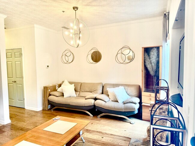Foto del edificio - 138 Creekwood Dr