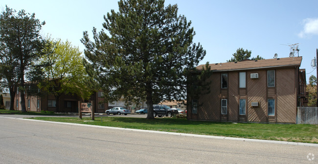 Building Photo - The Maples Apartments