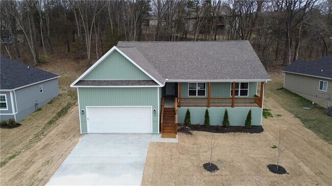 Building Photo - 47 Overton Dr