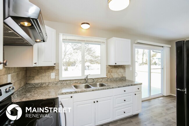 Foto del edificio - 9306 Fairwood Dr