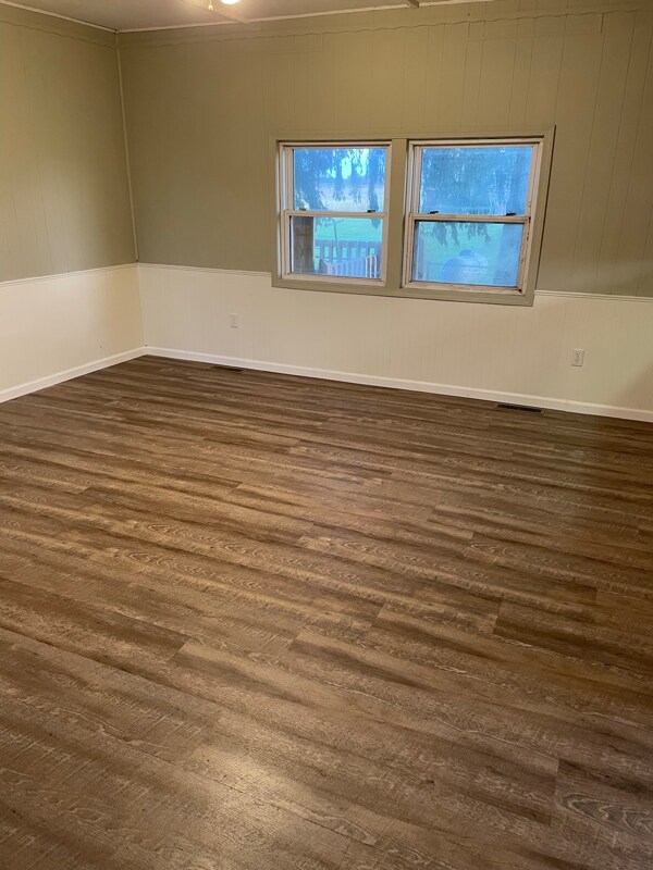 Building Photo - 4448 Hayes Ave