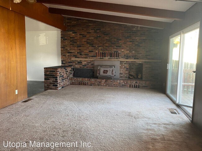 Building Photo - 5 br, 2 bath House - 875 Washo Lane