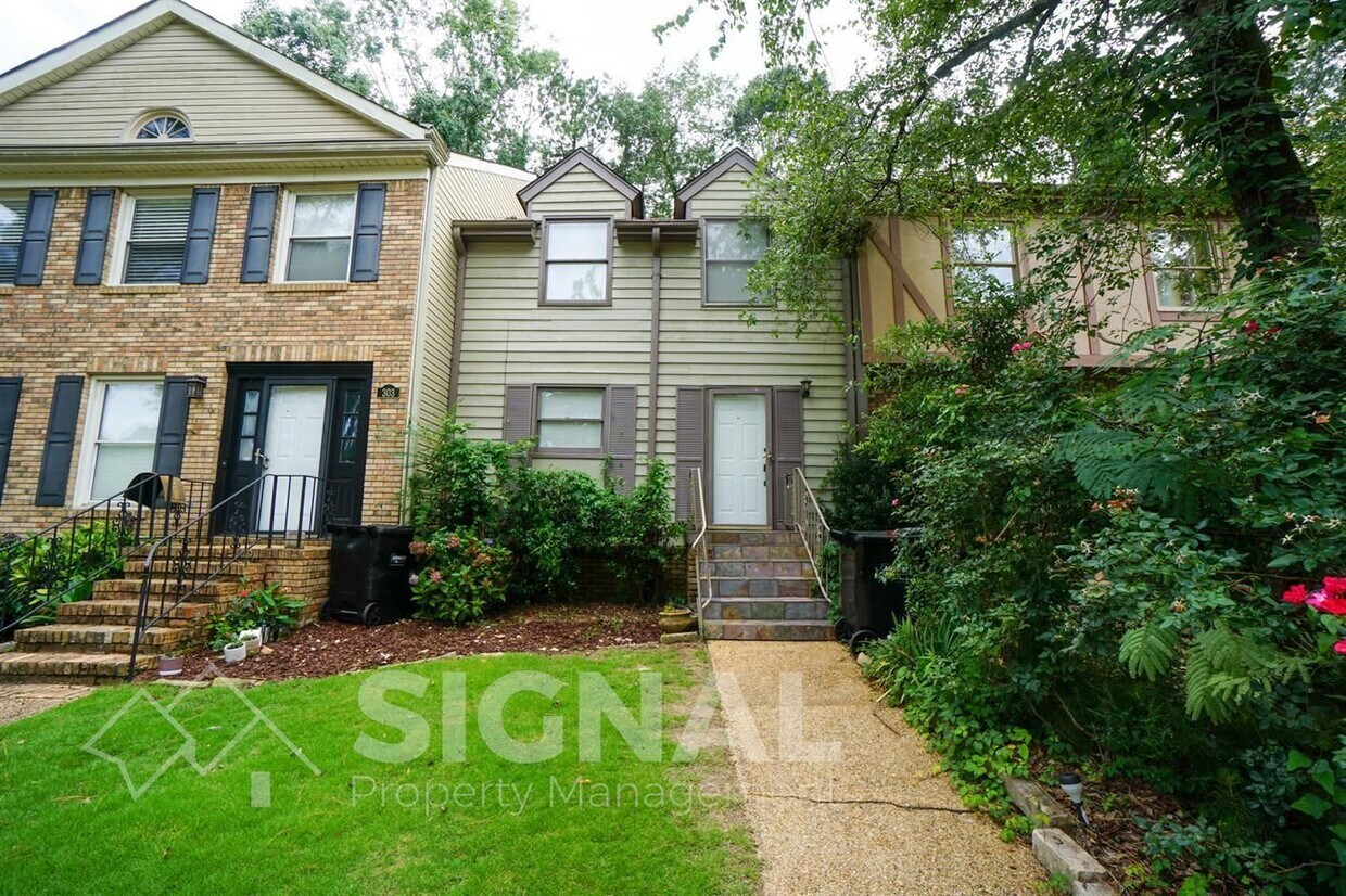 Foto principal - 302 Old Rocky Ridge Ln